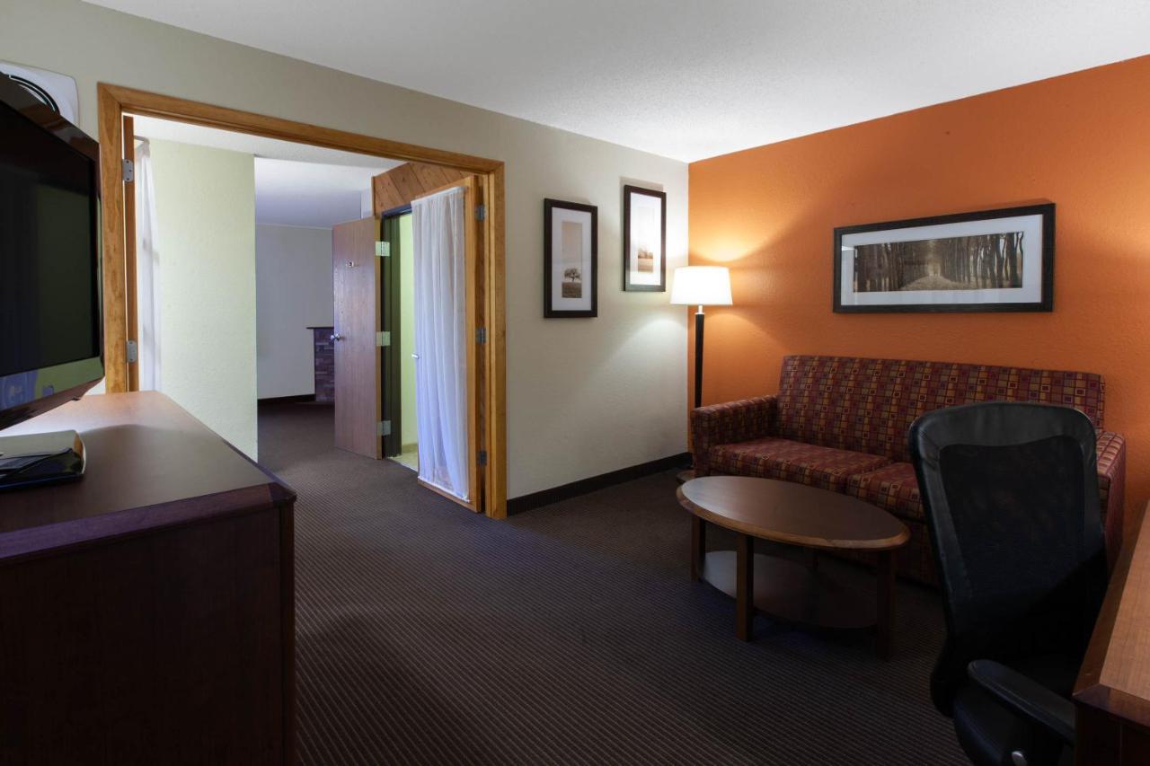 Americinn By Wyndham Iron River Εξωτερικό φωτογραφία